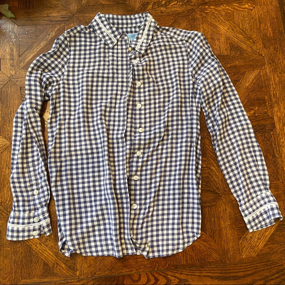 Draper James blue gingham button up!